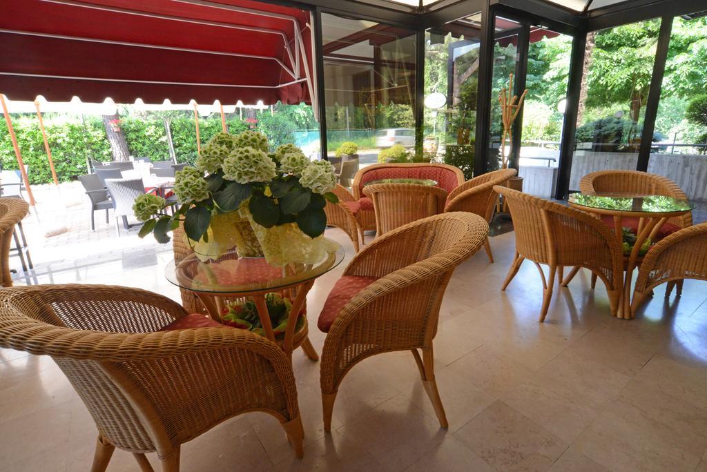 Hotel Dolci Colli بسكييرا ديل غاردا المظهر الخارجي الصورة